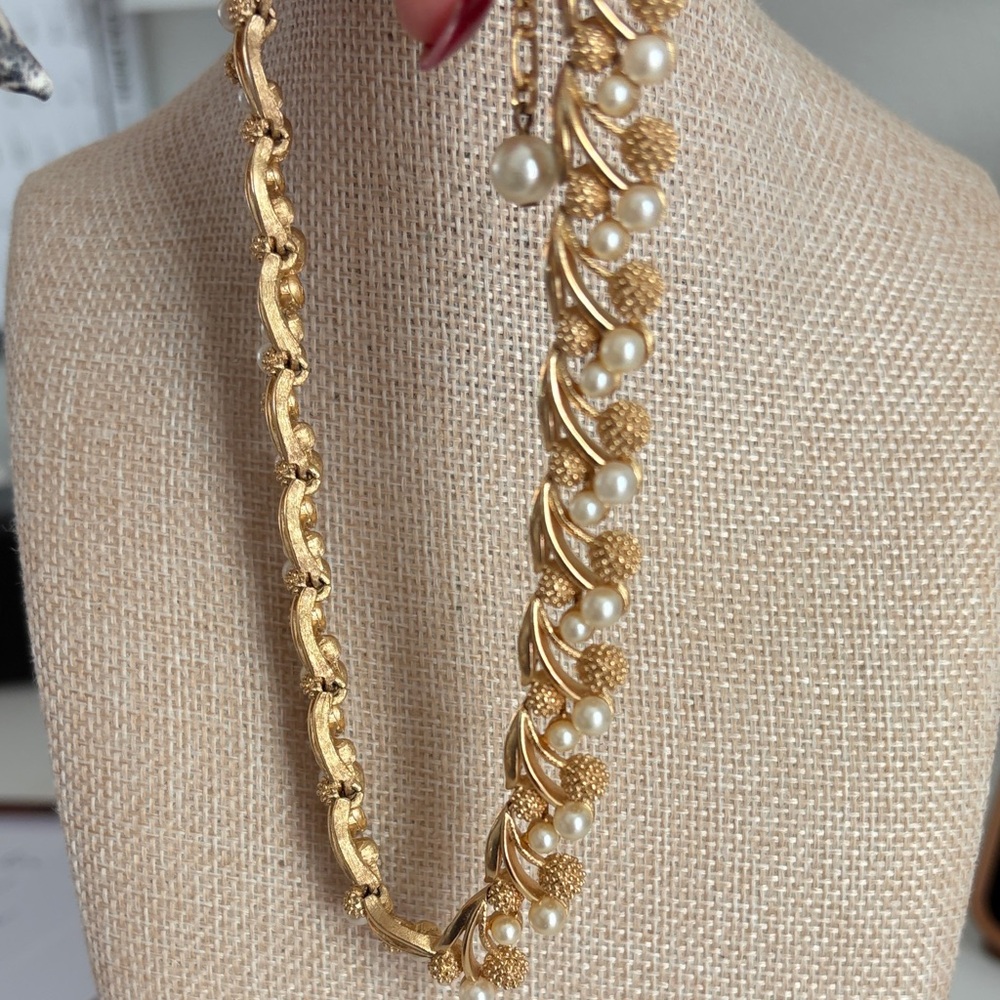Vintage Crown Trifari Berry and Leaf Necklace Gold and Faux pearl